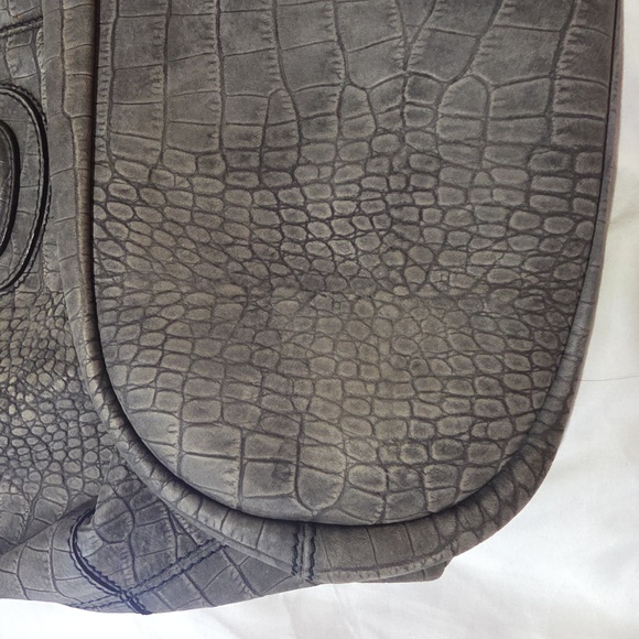 Givenchy Nightingale Nuback with Dustbag! - Picture 9 of 13